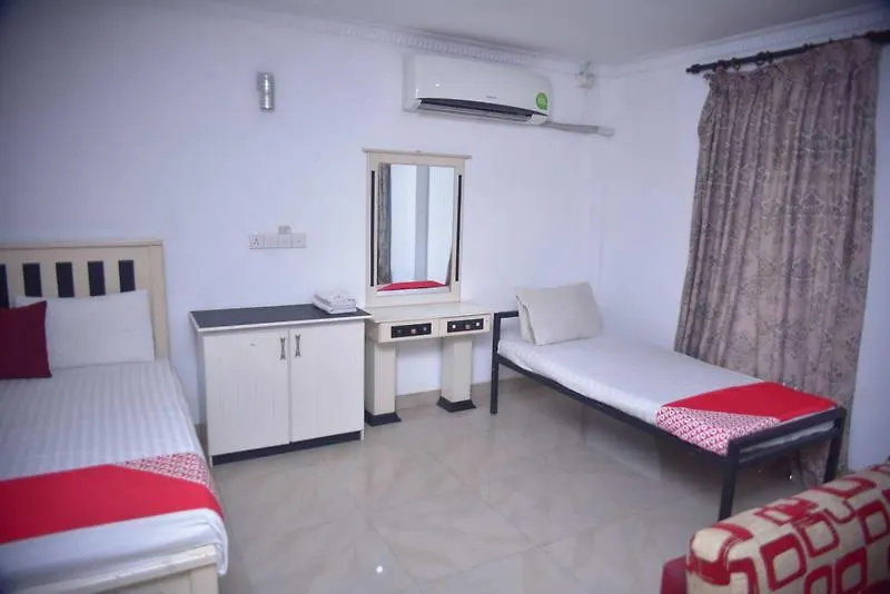 Airport Sanri Villa / Hotel Shiromi Katunayake 3*,