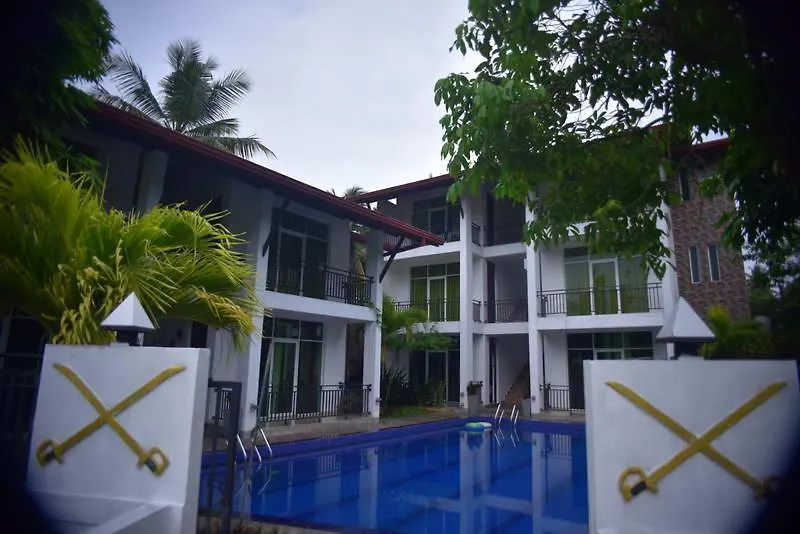 Airport Sanri Villa / Hotel Shiromi Katunayake