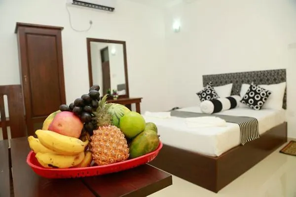 Airport Sanri Villa / Hotel Shiromi Katunayake 3*,