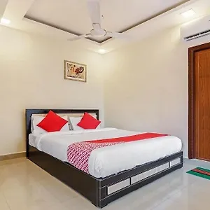 Oyo Kings Hotel